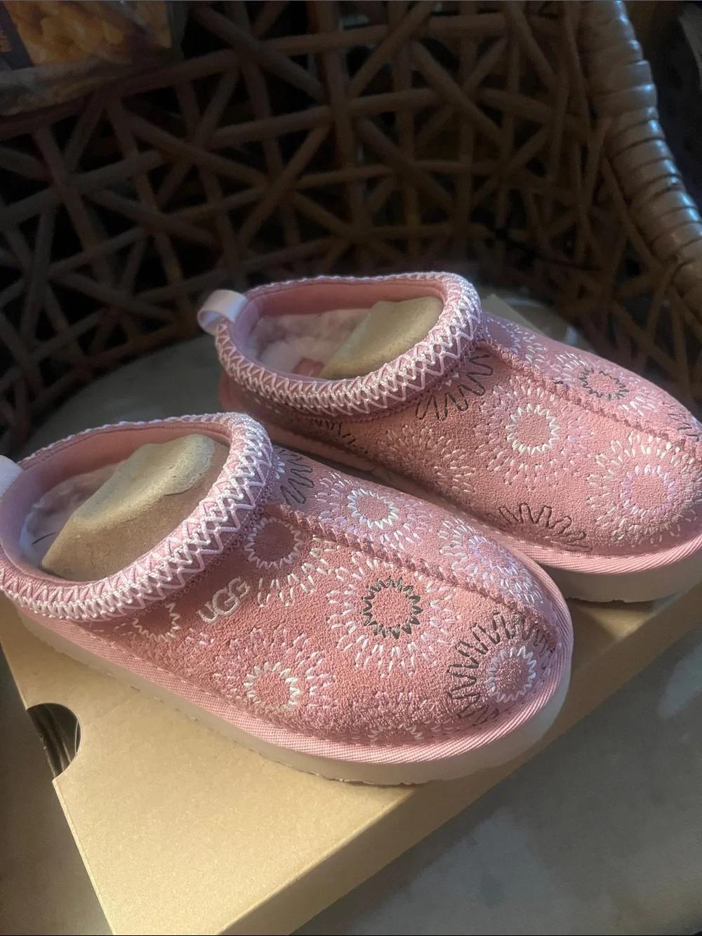 New Ugg K Tazz Sun Stitch Girls Slippers 13 NWB
